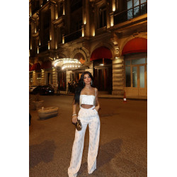 Witte broek met hoge taille en steendetail